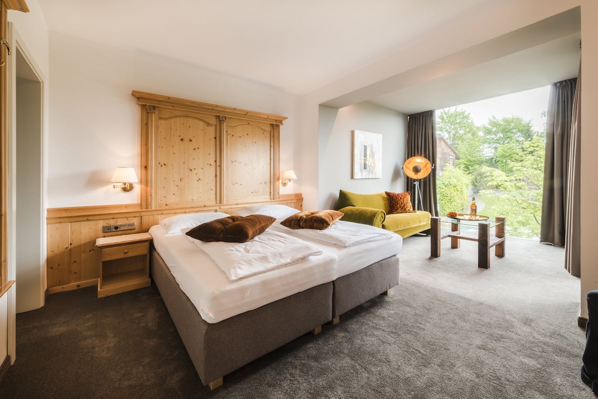 In-room safe, desk, free cots/infant beds, rollaway beds