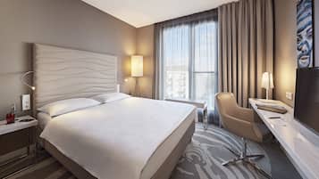 Kamar Double Standar, 1 Tempat Tidur Queen | Seprai premium, meja kerja, kedap suara, dan Wi-Fi gratis