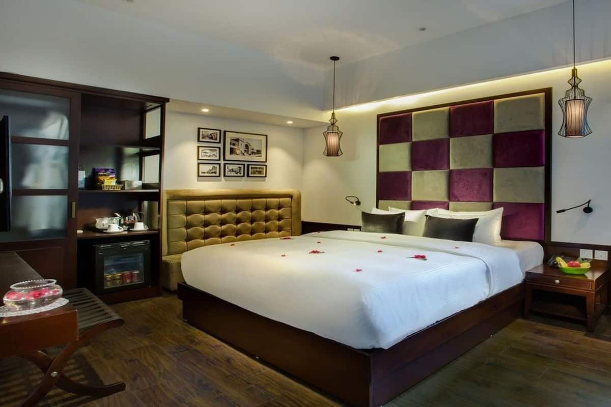 Minibar, in-room safe, desk, blackout drapes