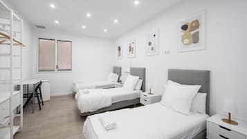 Habitación cuádruple básica, baño compartido | Wifi gratis