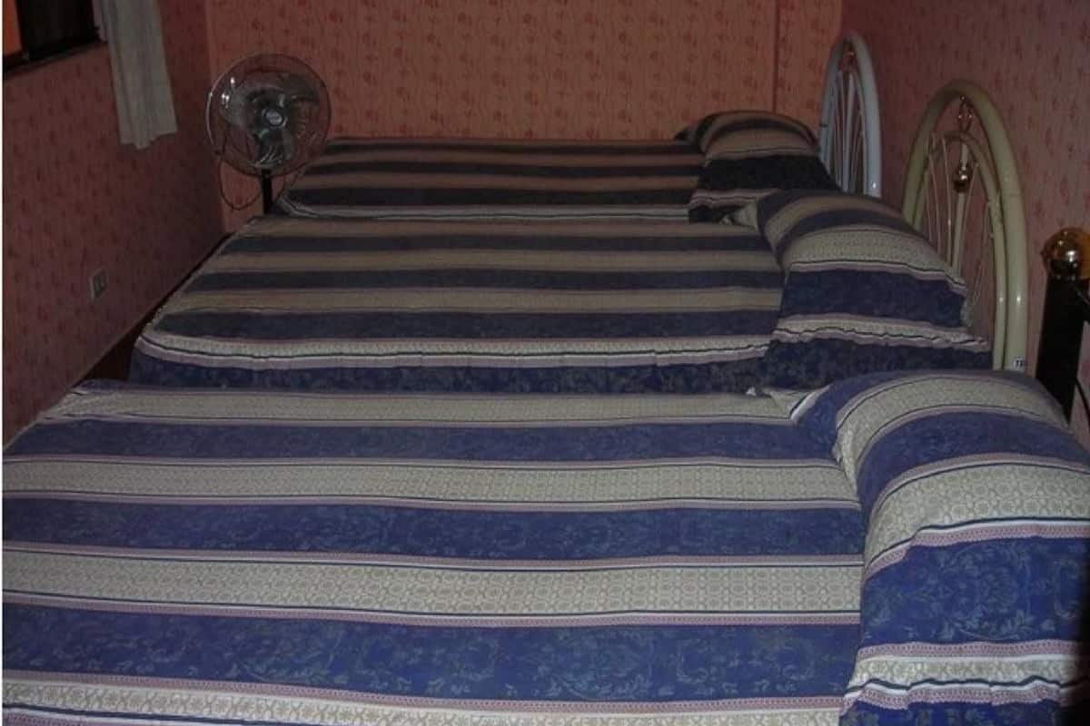 Triple Room | In-room safe, free WiFi