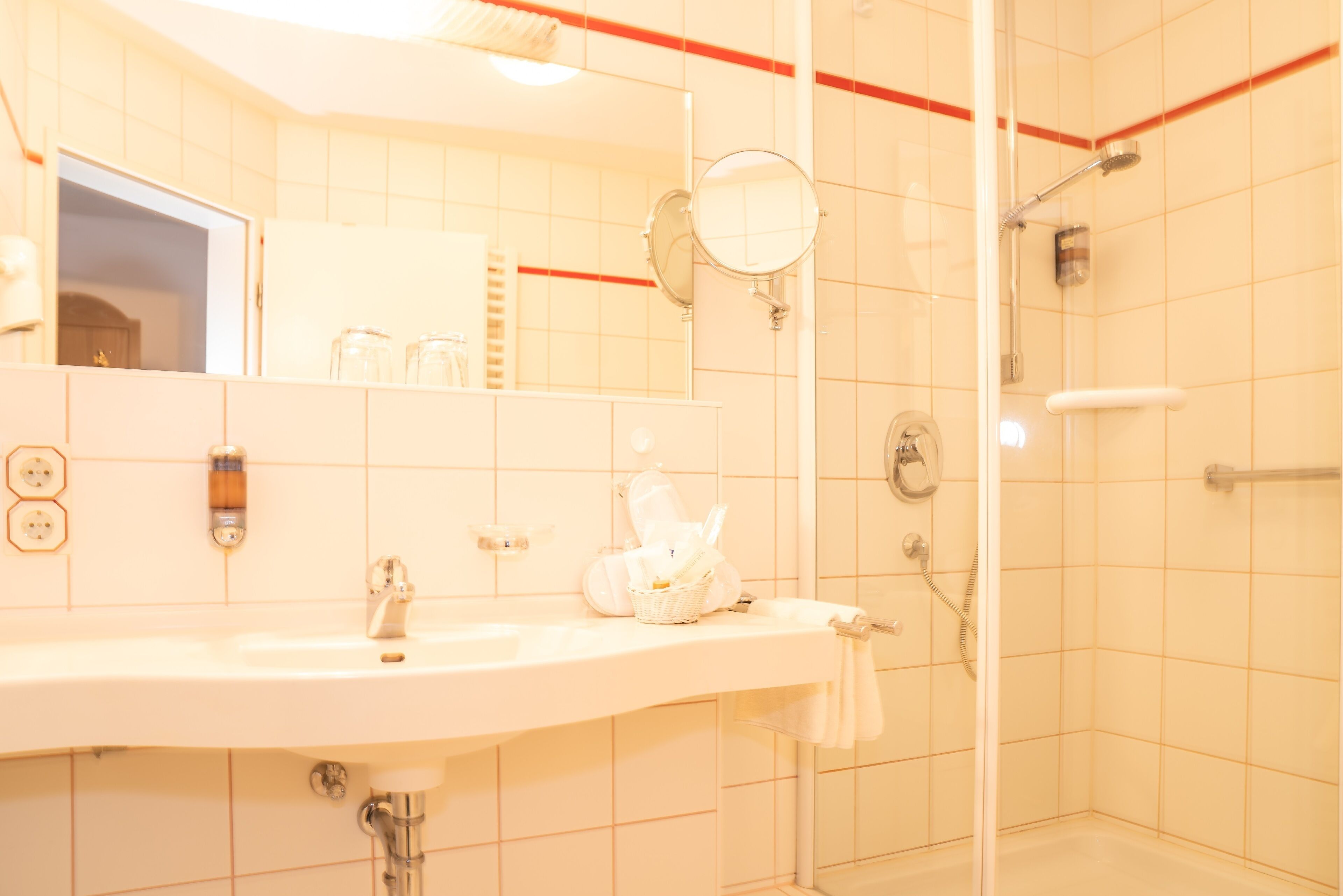 studio | bathroom | shower, free toiletries, towels