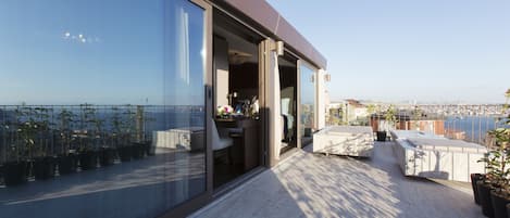 Sea View Terrace Suite | Terassi/patio