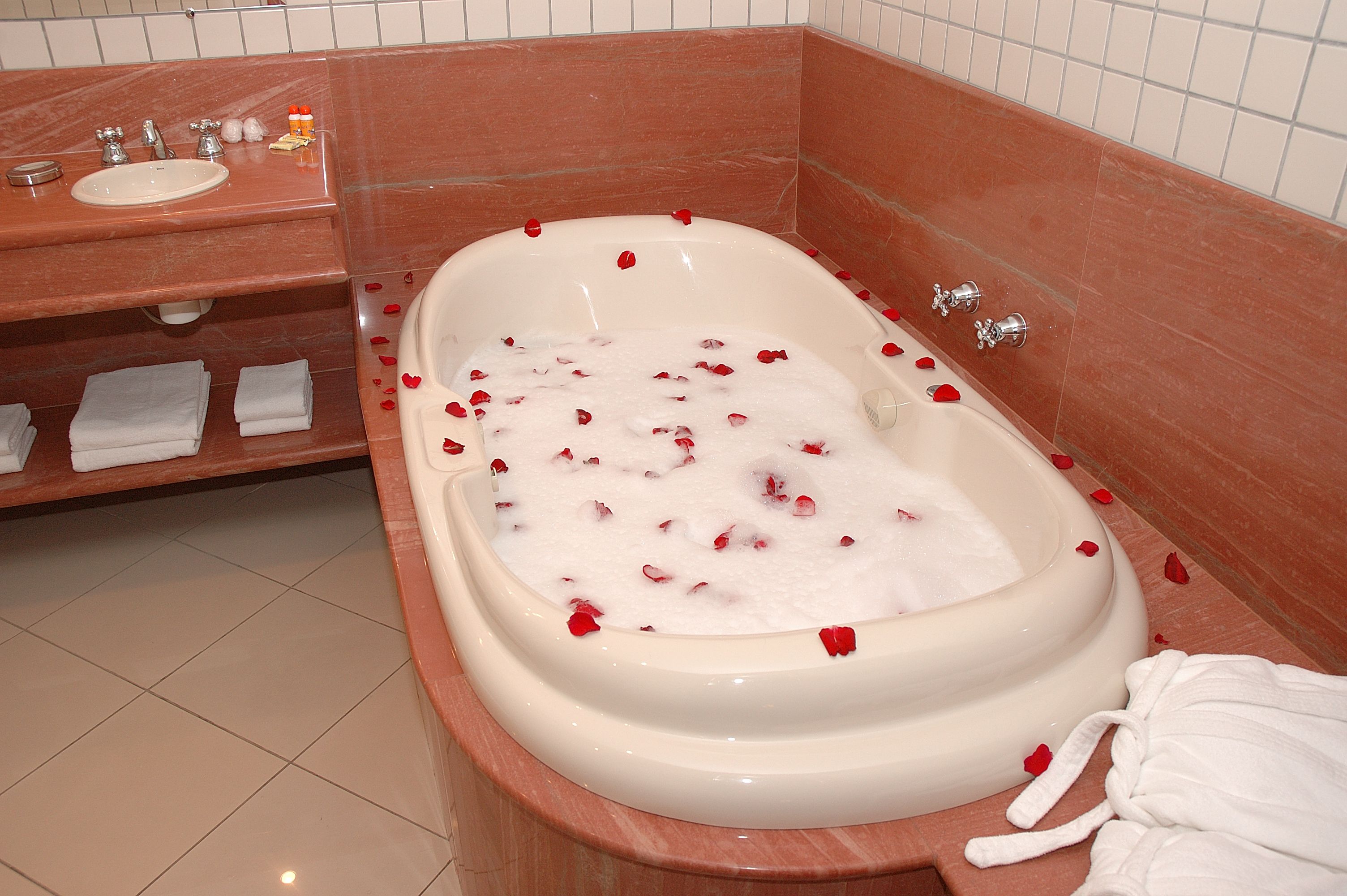 presidential suite | jetted bathtub