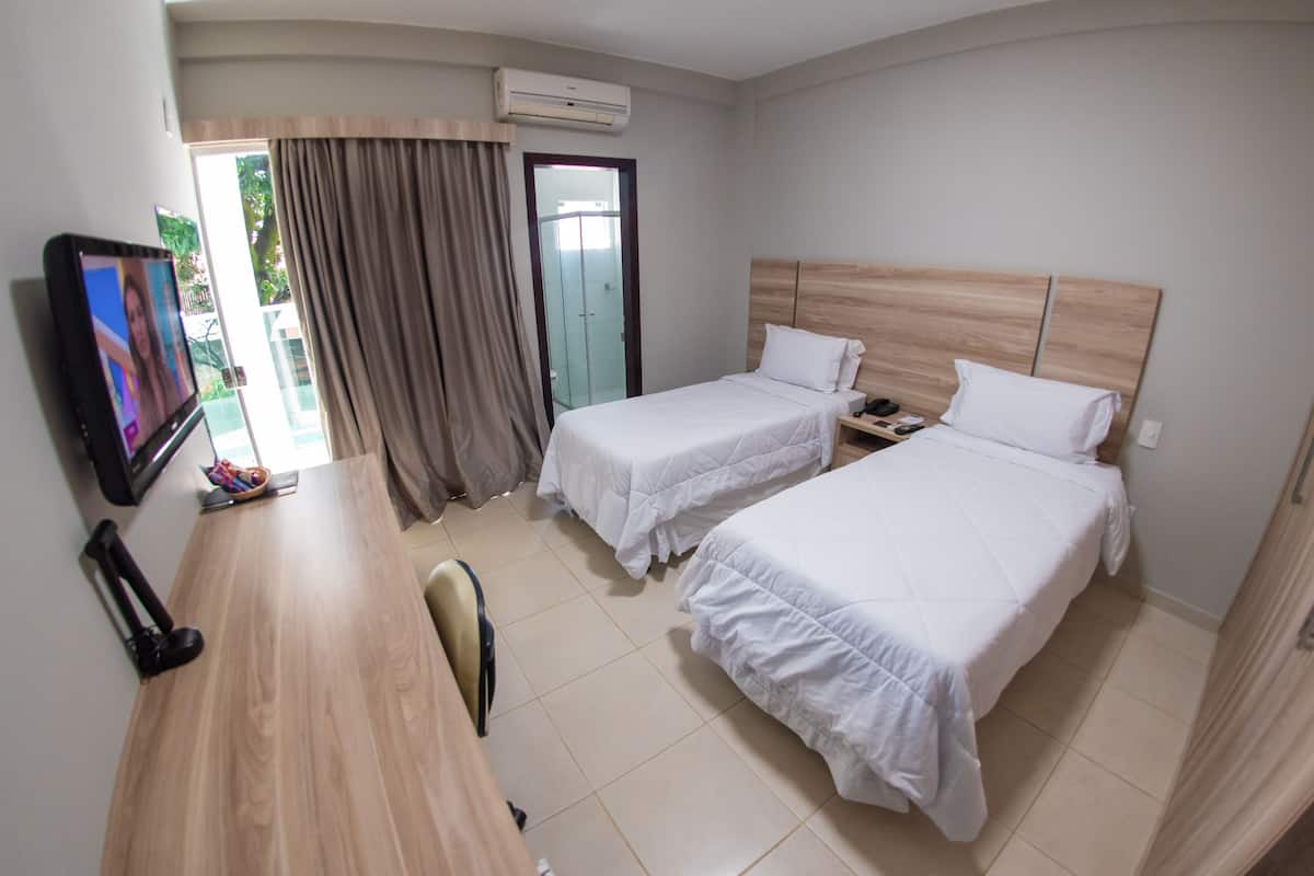 Deluxe Single Room, 2 Twin Beds | 1 bedroom, desk, soundproofing, free WiFi