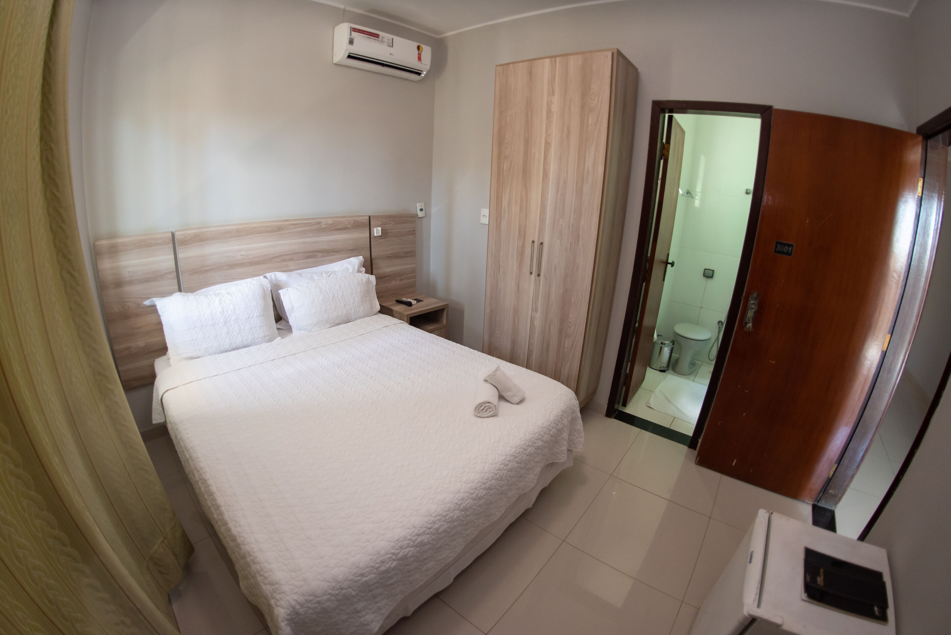 deluxe room, 1 double bed | desk, soundproofing, free wifi
