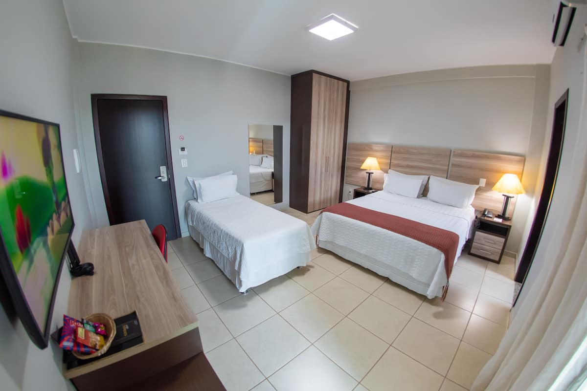 Deluxe Triple Room | 1 bedroom, desk, soundproofing, free WiFi