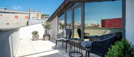 Suite, Terrace | 1 bedroom, premium bedding, in-room safe, desk