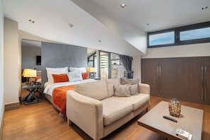 Premium bedding, in-room safe, desk, blackout curtains - Sentire Hotels&Residences Taksim (Istanbul)