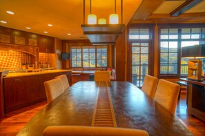 Condo, 3 Bedrooms | In-room dining