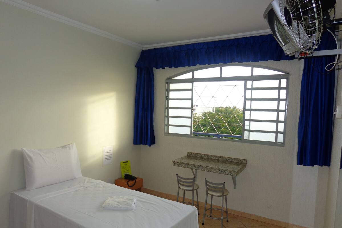 Single Room | Free WiFi