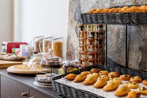 Desayuno buffet todos los días (con cargo)