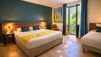 Superior Room, Non Smoking | Premium bedding, in-room safe, individually decorated, desk