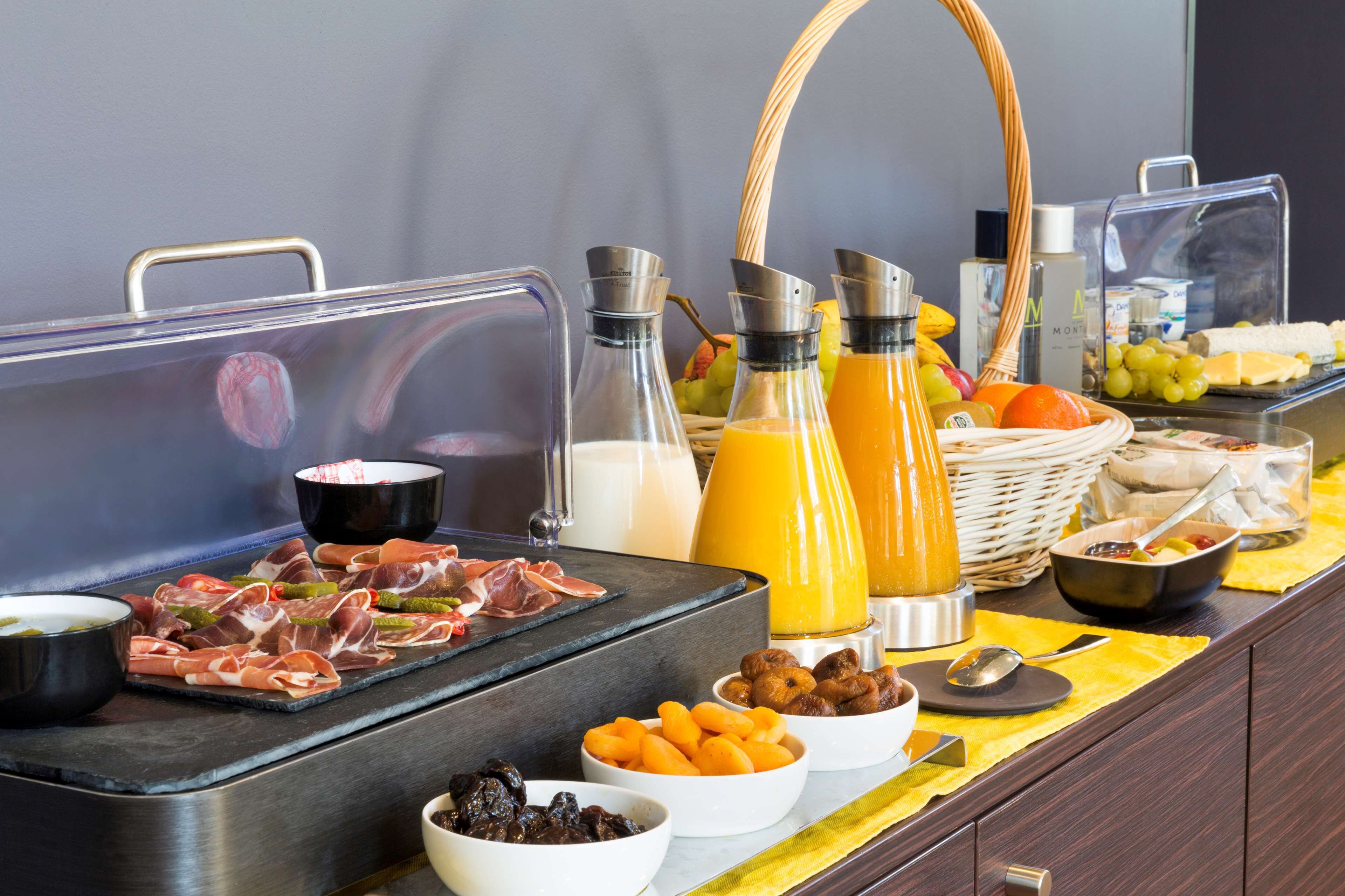 Daily buffet breakfast for a fee