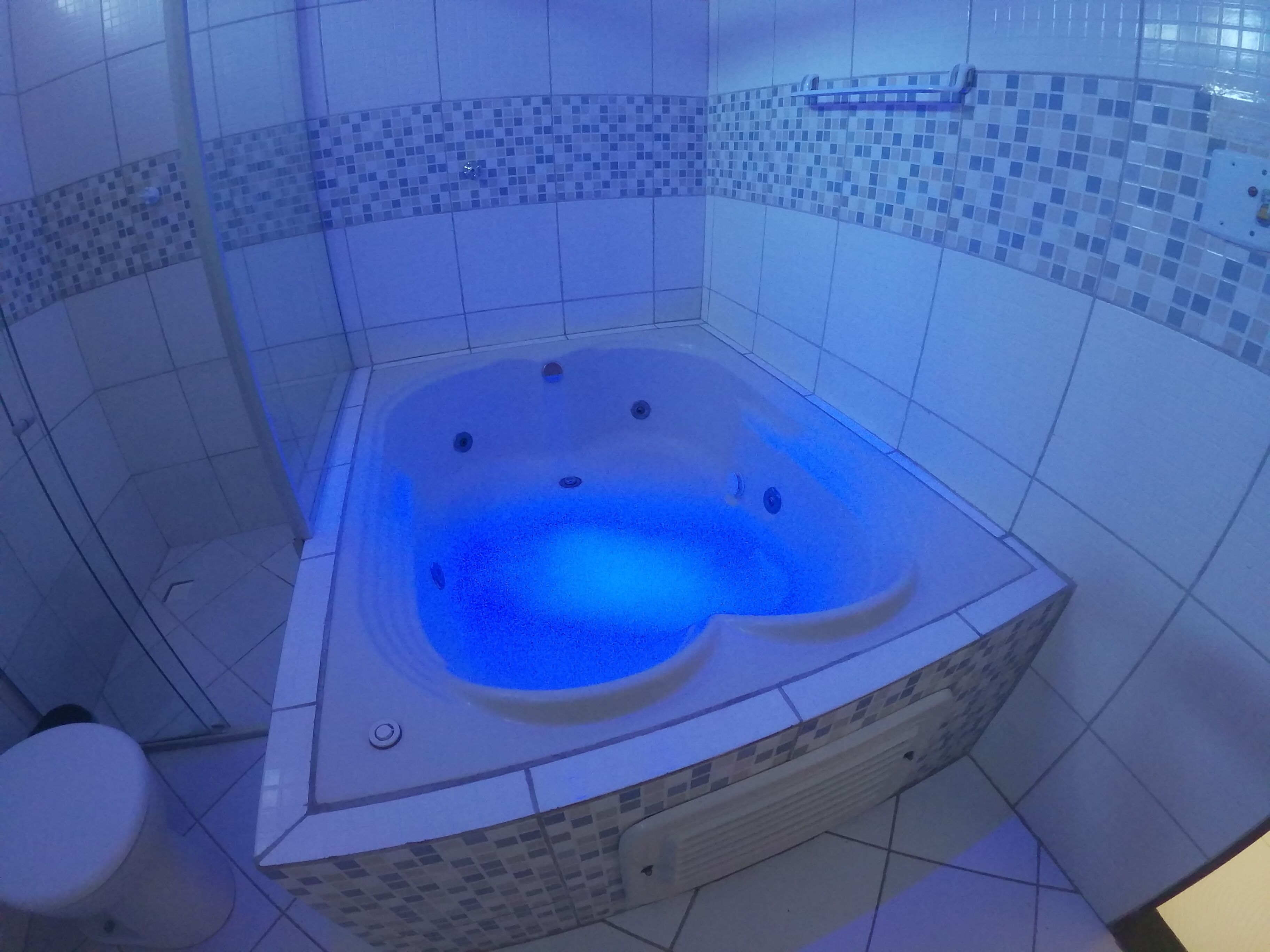 เอ็กเซกคิวทีฟชาเลท์, 1 ห้องนอน, อ่างน้ำวน, ติดสวนหย่อม | อ่างน้ำวน