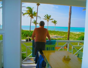 Exterior - The Blue Inn Villa, 3 Bedroom Vacation Home (Freeport)
