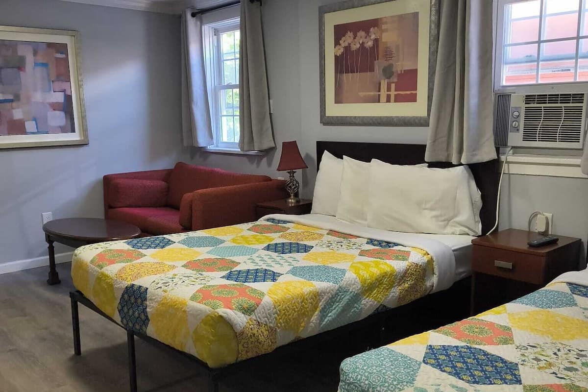 1 habitación, tabla de planchar con plancha, wifi gratis y ropa de cama