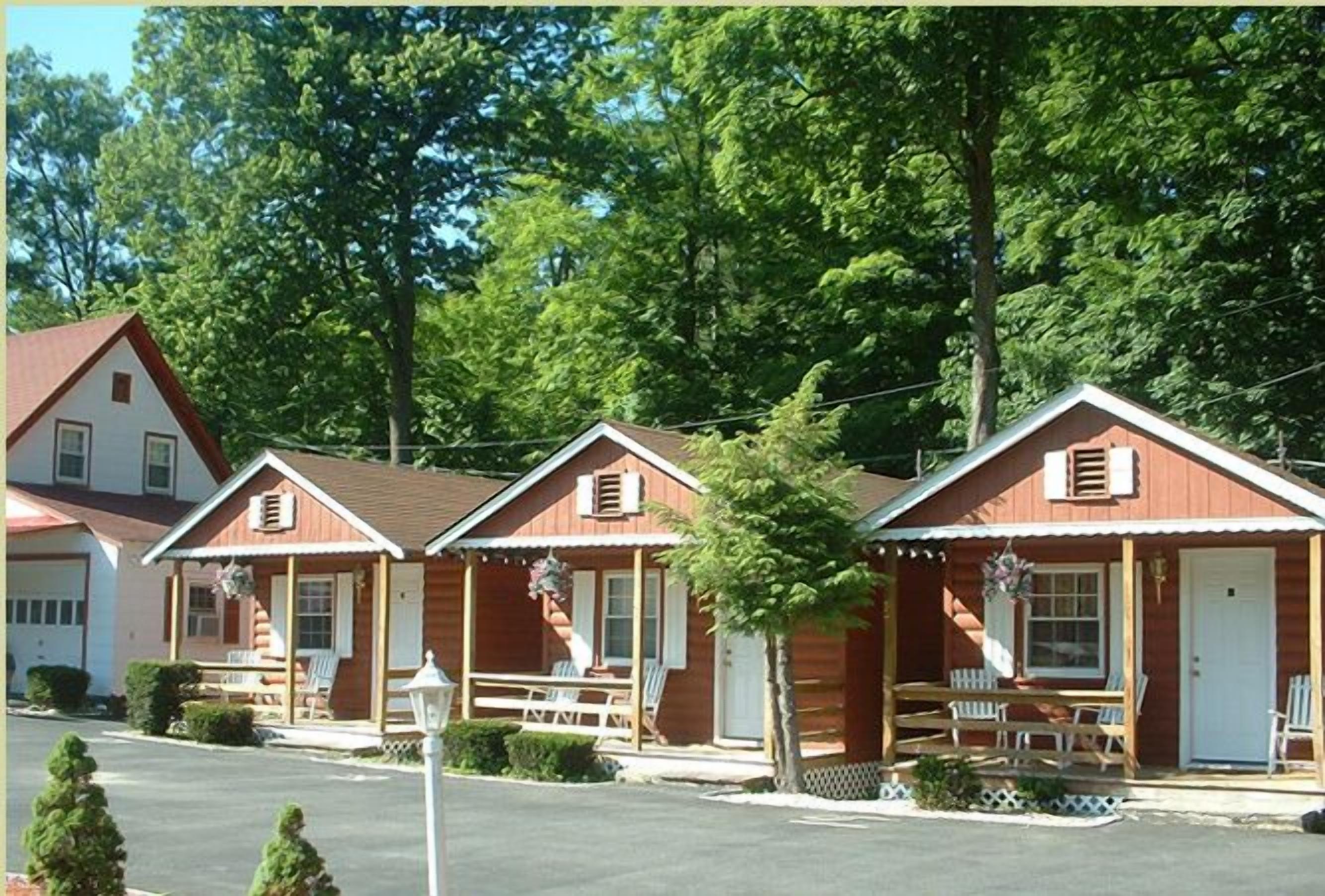 Foto - Seven Dwarfs Motel & Cabins