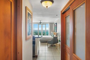 Interior - Scenic Studio ° Lagoon Views & Private Balcony (San Juan)