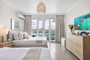 1 bedroom, desk, WiFi, bed sheets - Modern Studio ° Lagoon View & Private Balcony (San Juan)