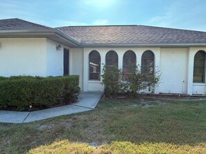 Exterior - Fully Furnished 2-bedroom house with pool on  canal in Port Charlotte Florida (Port Charlotte)
