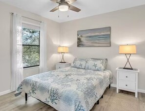 Room - Cozy Gulf Breeze Condo Near Beaches, Dining & Attractions (Gulf Breeze)
