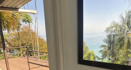 Full accommodation with swimming pool and ocean view
