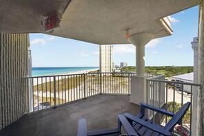 Property grounds - Beachfront Studio - Ocean View • Pool • Sleeps 4 (Panama City Beach)
