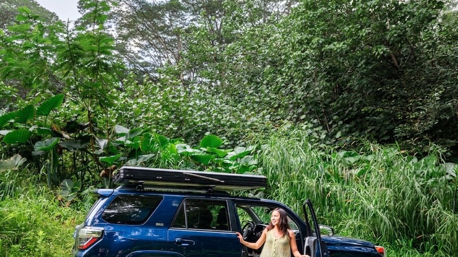 Simple & Fun Rooftop Camper SUV Gear