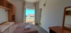 1 bedroom, WiFi - Holiday apartment with sea view (Krk)