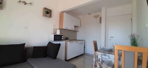 TV - Holiday apartment with sea view (Krk)