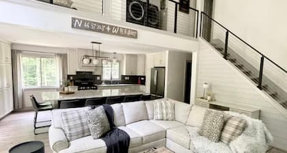 Charming 3-bedroom fully remodeled cottage in adorable Bellaire.