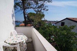 Outdoor dining - Holiday Apartment Nena Studio (Mali Lošinj)