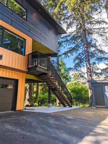 Luxury Mountain Retreat | Sauna · Hot Tub · Nature