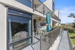 Outdoor dining - Intracoastal Waterfront Escape w/ Dock, Hot Tub & Walk to Beach (New Smyrna Beach)