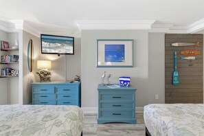 1 bedroom, free WiFi, bed sheets - Oceanfront Balcony Views • Bright Studio • Clean & Great Value (Daytona Beach)