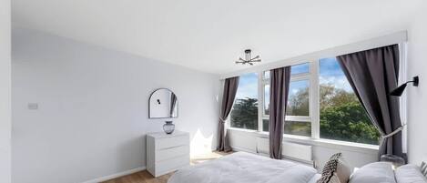 2 bedrooms, iron/ironing board, bed sheets