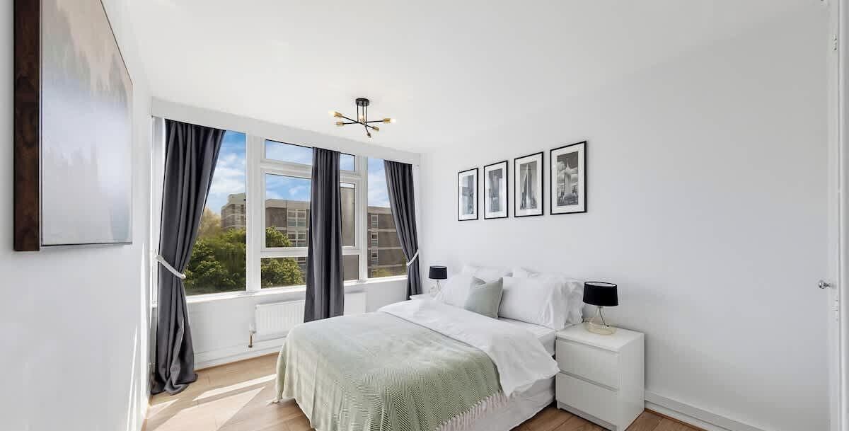 2 bedrooms, iron/ironing board, bed sheets