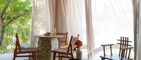 Deluxe Apartment, Balcony, Garden View | Outdoor dining