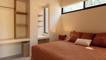 Appartamento Deluxe, 2 camere da letto, piscina privata | Una cassaforte in camera, ferro/asse da stiro, Wi-Fi gratuito