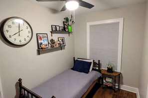 4 Schlafzimmer, Bügeleisen/Bügelbrett, WLAN, Bettwäsche
