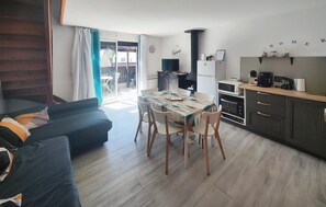 TV, ping pong - Amazing home in La Salvetat-sur-Agout with WiFi (La Salvetat-sur-Agout)