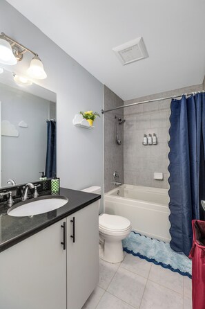 Bathroom - Mariocore Downtown Royal Oak Apartment - 2 Bedroom (Royal Oak)