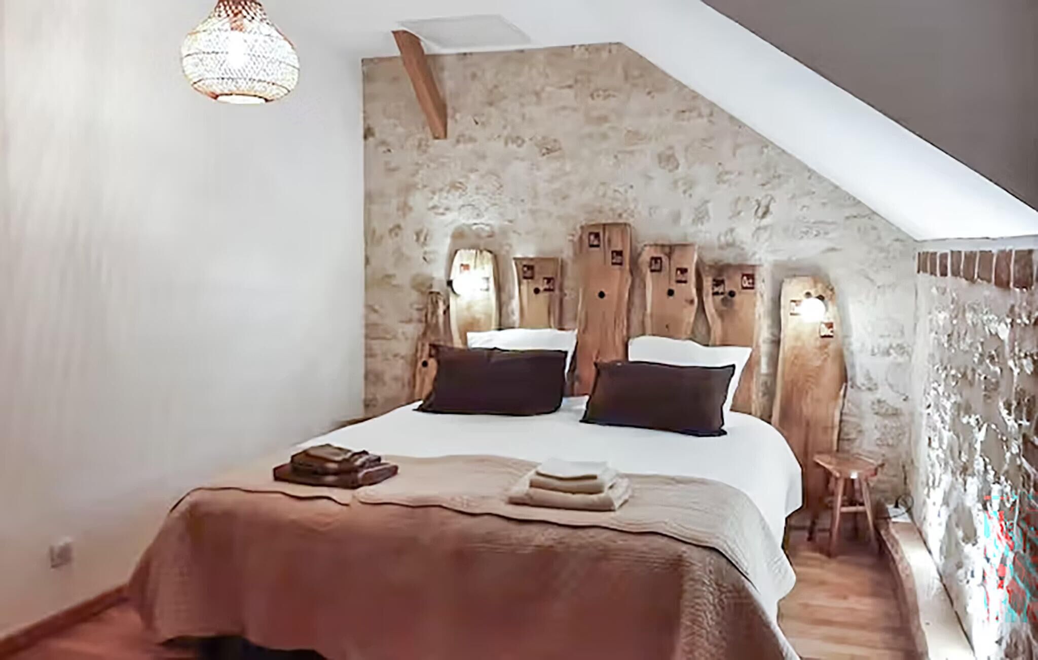 2 bedrooms, iron/ironing board, travel cot, free WiFi