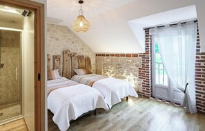 2 chambres, fer et planche à repasser, lit parapluie, Wi-Fi gratuit