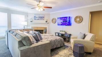 Deluxe House, 5 Bedrooms, Non Smoking, Pets Allowed