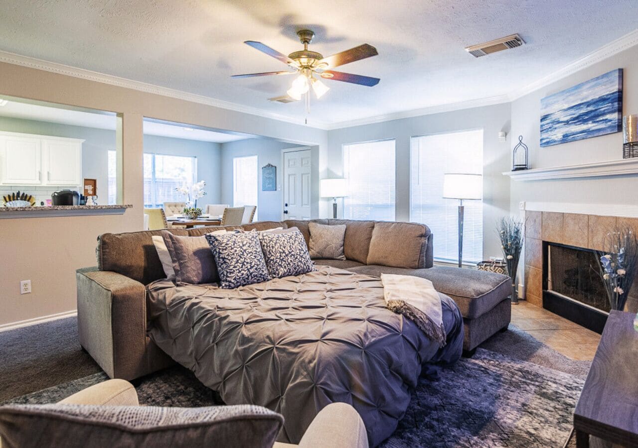 Deluxe House, 5 Bedrooms, Non Smoking, Pets allowed | Living area