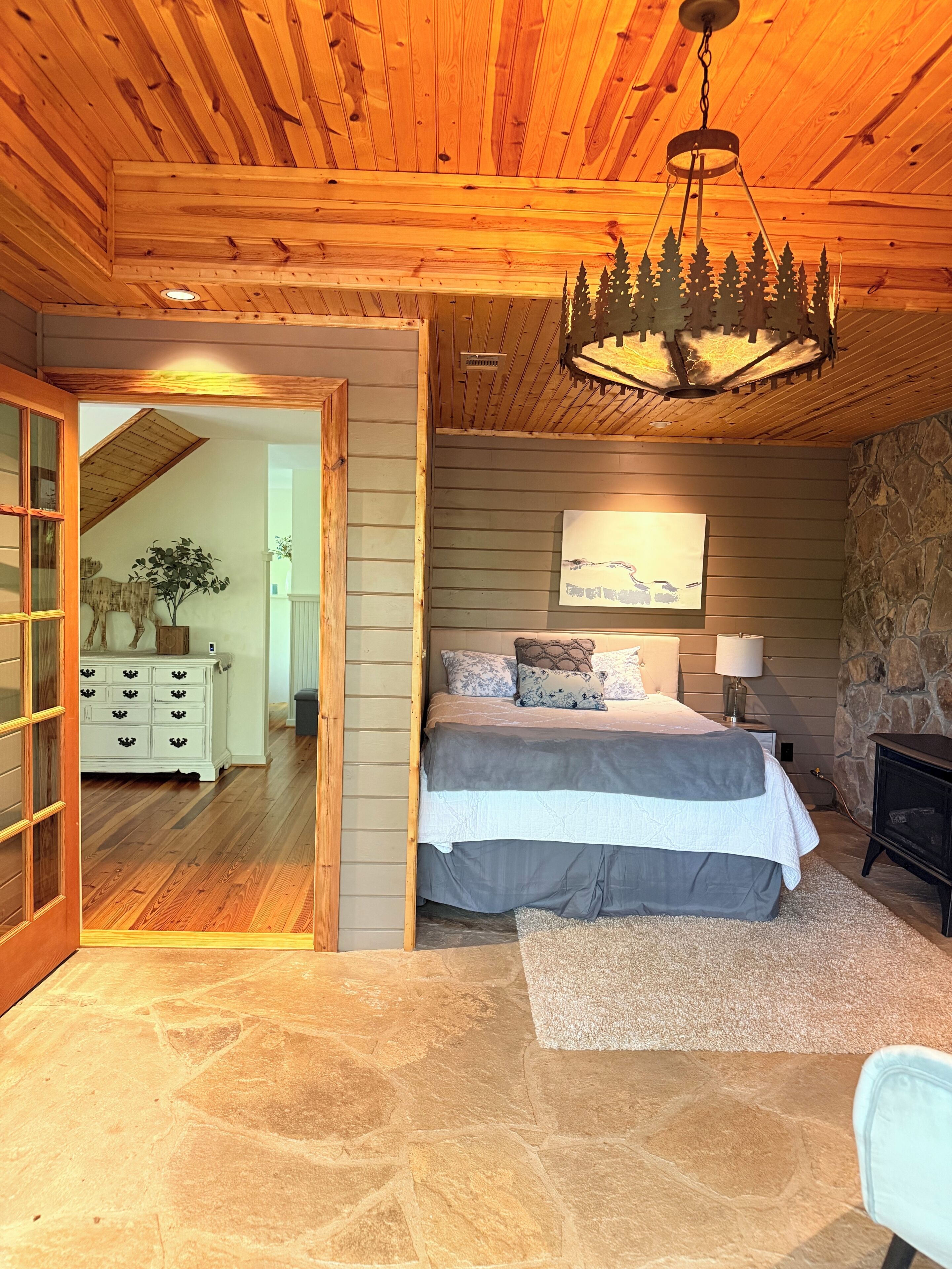 4 bedrooms, free WiFi, bed sheets