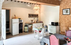 Frigorifero, microonde, macchina per tè/caffè