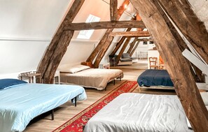 1 bedroom - 1 bedroom gorgeous home in Sainte-Geneviève en Br (Sainte-Geneviève en Br)